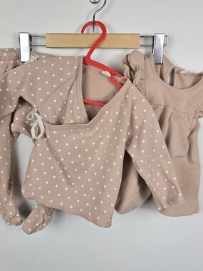 Quincy Mae Beige 3pc Set 3-6 Months Long Sleeve Wrap Top Footed Pants Ruffle Top